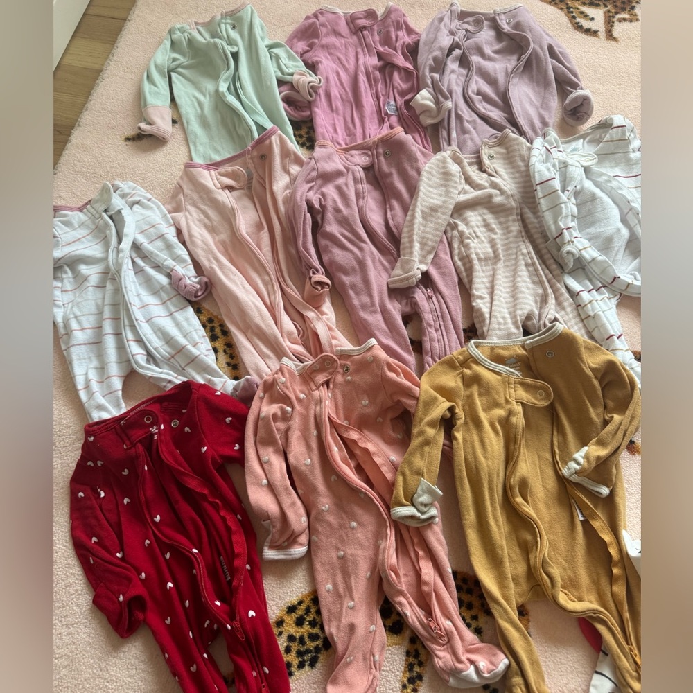 LOT 11 NB Cloud Island newborn footies pajamas